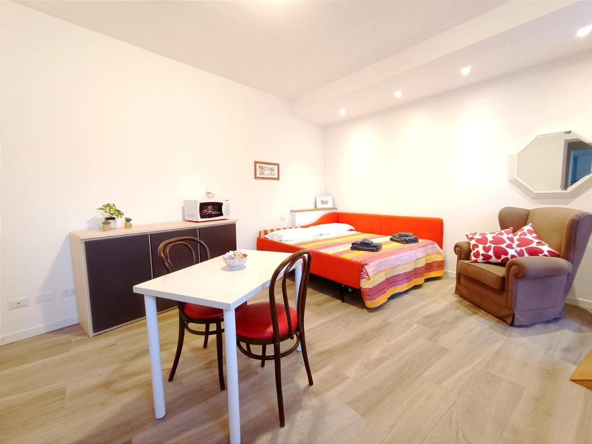 Ferienwohnung La Casa Del Barcaiolo Malgrate Exterior foto